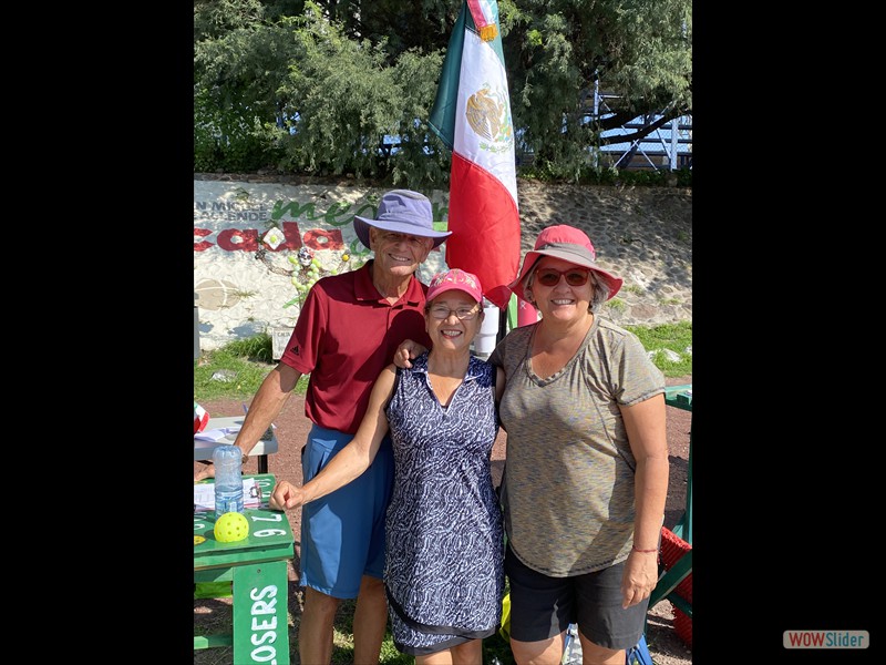 Doug, Gloria and Natalia (Pily)