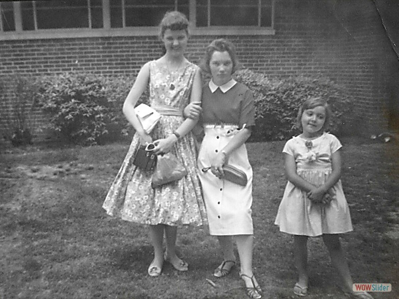 Deb with sister Pat and friend